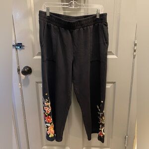 Johnny Was Lissa Cropped French Terry pants